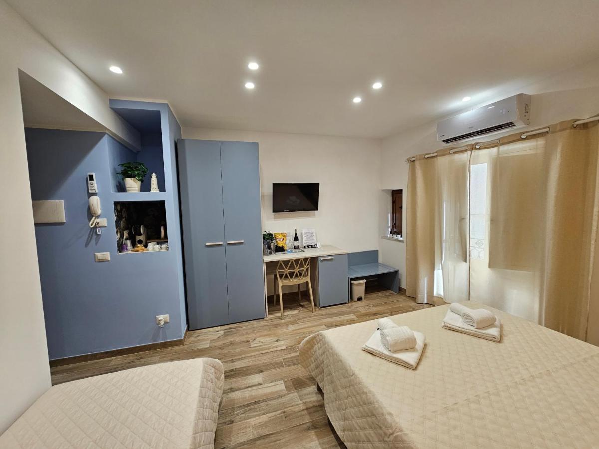 Zaffiro'S House Hotel Cefalù Kültér fotó